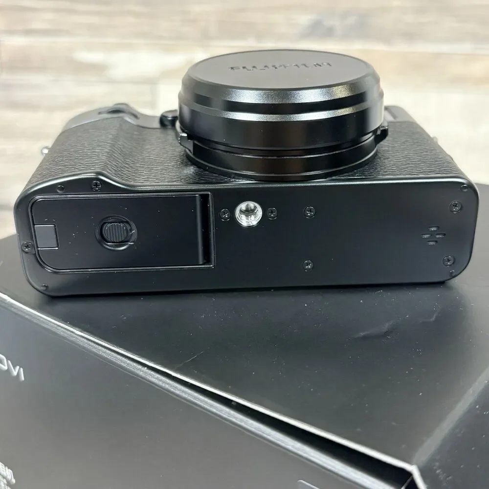 FUJIFILM X100VI 40.2MP Digital Camera - Black *BRAND NEW*